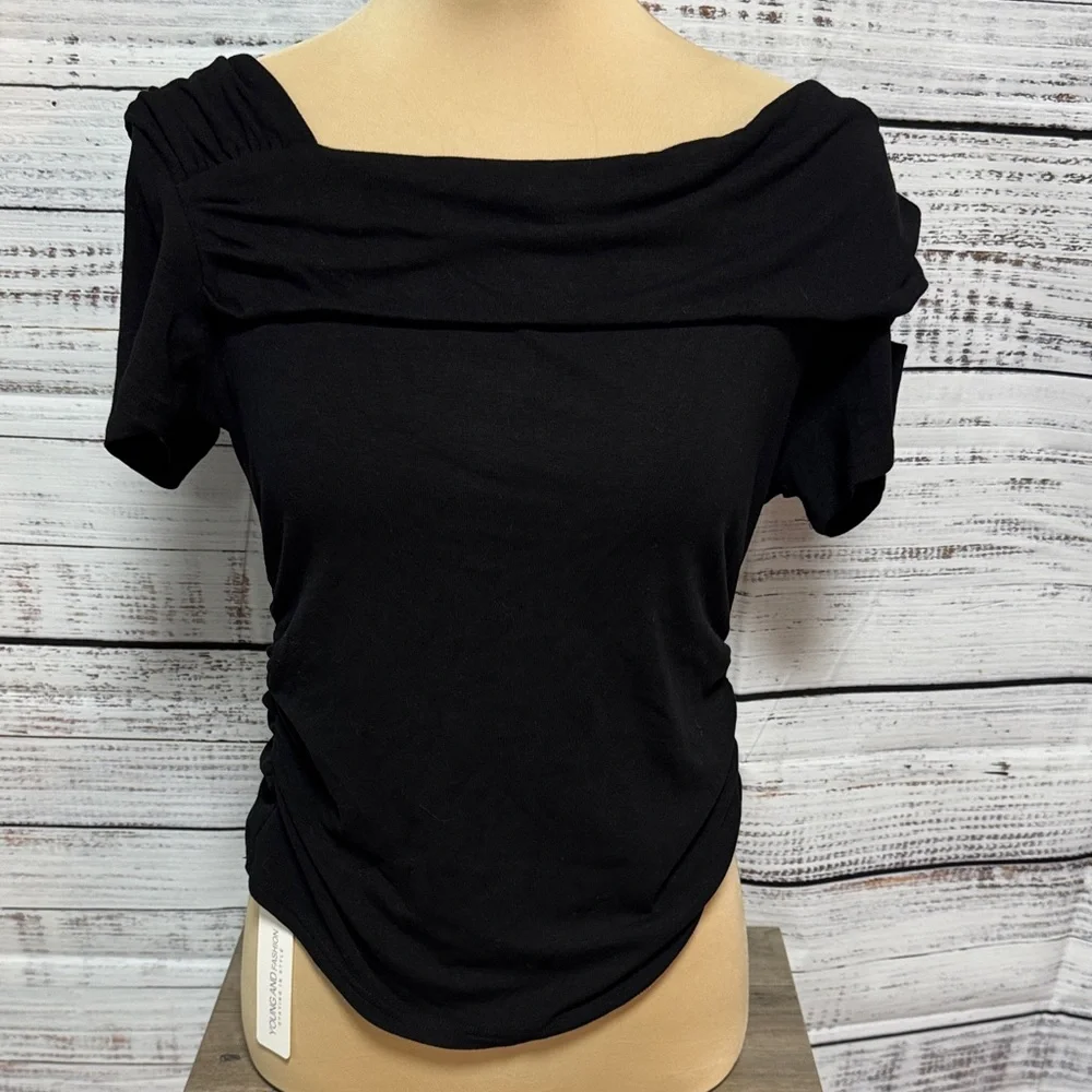 Elegant Black Off-Shoulder Top - Picture 1 of 6